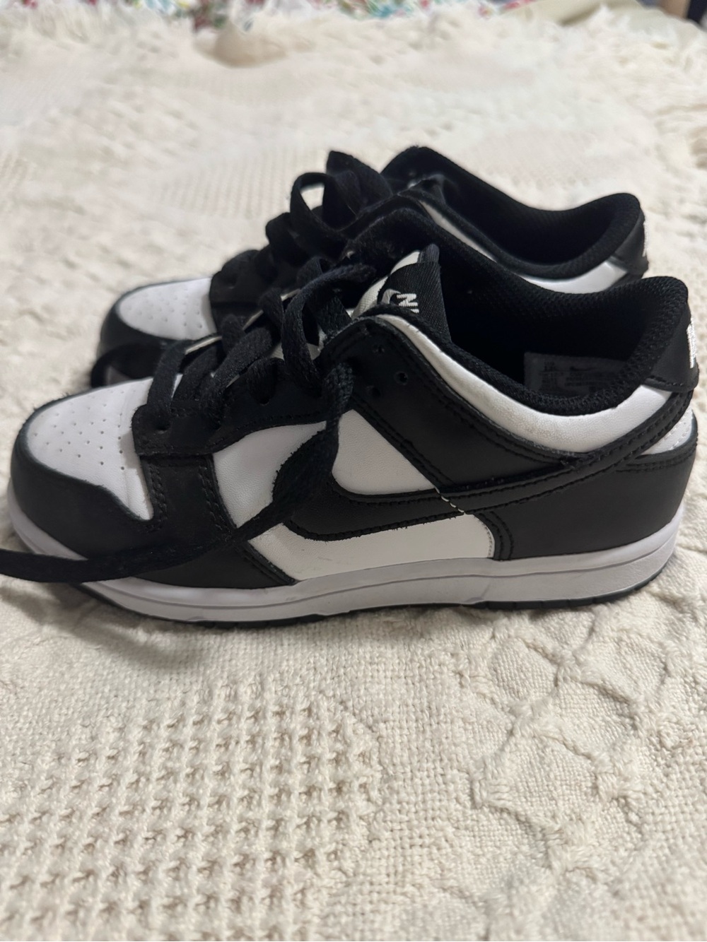 Nike Kids Black and White Low-Top Sneakers size 13C